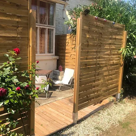 Maison Charmante à Saint-germain-de-lusignan, Parking Privé Casa vacanze *